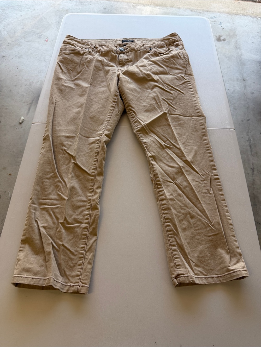 Woman’s a.n.a cropped khaki Pants, Size 12